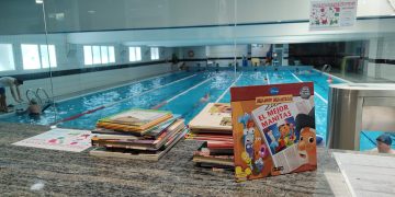 El Centro Integral Deportivo (CID) de Peñaranda recoge juguetes y material escolar para el colegio Ausias March de Paiporta