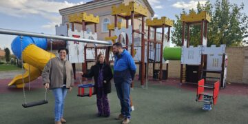 Peñaranda completa el parque Clara Campoamor con una nueva zona de juegos infantiles tras una inversión de 31.000 euros
