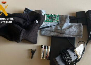 El sofisticado sistema de fraude durante un examen para la recuperación del permiso de conducir descubierto en Salamanca