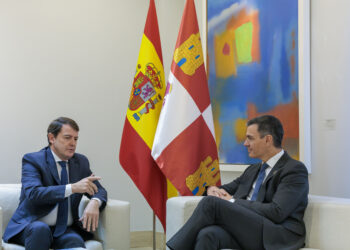 La supresión del paso a nivel de Babilafuente, entre las peticiones de Alfonso Fernández Mañueco al presidente del Gobierno