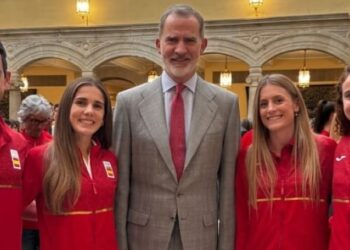 La atleta peñarandina Lorena Martín participa en la recepción de los Reyes a los deportistas olímpicos y paralímpicos 2024