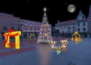 Peñaranda iluminará su Navidad con un novedoso conjunto de varios motivos festivos que decorará la plaza de la Constitución