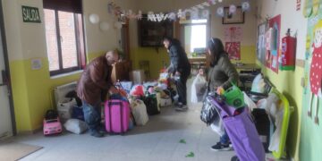 Objetivo cumplido en el colegio «Unamuno» de Peñaranda: material escolar, juguetes y libros llegarán mañana a Paiporta