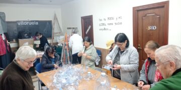Villoruela se Mueve necesita un último empujón a su nuevo reto navideño y necesita 300 garrafas de plástico para completarlo
