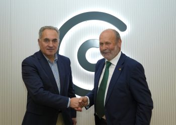 Caja Rural de Salamanca dona 20.000 euros a la AECC y renueva su convenio de colaboración para la lucha contra el cáncer