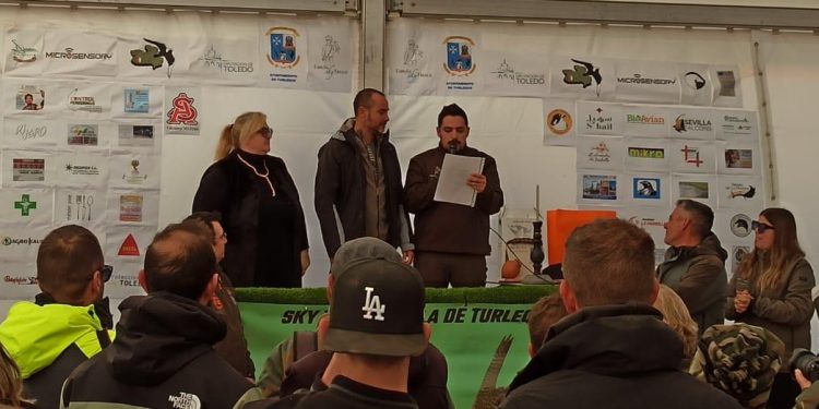 El cetrero zoriteño Fran Rodero se proclama ganador en el XXXIII Sky Trial celebrado en tierras toledanas este fin de semana