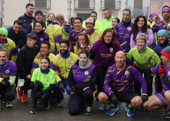 Macotera desafía al frío y a la niebla en la XII edición de su marcha y carrera solidarias, este año a favor de la asociación Fundame