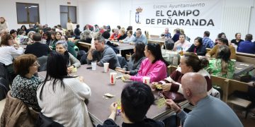 El Campo de Peñaranda recauda 667,90 euros en un bingo solidario a beneficio del aula infantil del Hospital de Salamanca
