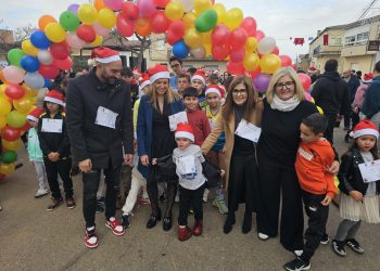 Babilafuente se vuelca en la marcha a favor de la asociación Debra Piel de Mariposa en una mañana de ambiente ya navideño