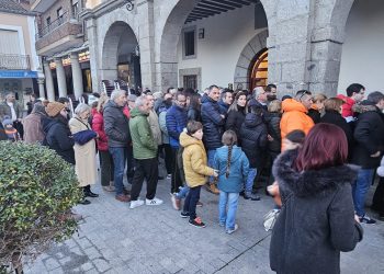 Peñaranda disfruta de la Fiesta de la Castañada en una tarde con animación, juegos y reparto de 100 kilos de castañas asadas