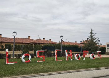 La urbanización peñarandina de Los Chopos inaugurará mañana su decoración y luces navideñas compartiendo una chocolatada