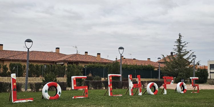La urbanización peñarandina de Los Chopos inaugurará mañana su decoración y luces navideñas compartiendo una chocolatada