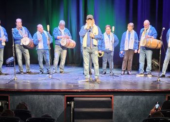 La comparsa peñarandina vive un esperado reencuentro con su público que aplaude los emblemáticos temas del cancionero local