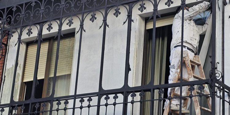 Peñaranda reparte un total de 9.200 euros en las siete ayudas municipales concedidas para el arreglo y pintado de fachadas