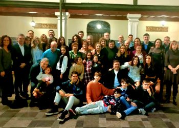 La familia Porras celebra un encuentro en Peñaranda y logra reunir a 44 de sus integrantes en una comida en Las Cabañas