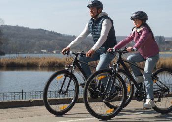 Peregrinos sobre bicis eléctricas en la ruta teresiana «De la Cuna al Sepulcro»: Junta y asociación invertirán 45.000 € en el proyecto