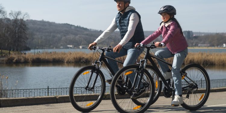 Peregrinos sobre bicis eléctricas en la ruta teresiana «De la Cuna al Sepulcro»: Junta y asociación invertirán 45.000 € en el proyecto