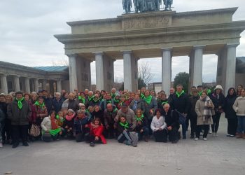 La asociación de mayores San Miguel viaja hasta Torrejón de Ardoz (Madrid) para disfrutar de las Navidades Mágicas