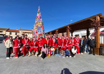 Nueva edición de la ruta «MotoNoel» con un recorrido por varios pueblos de la comarca repartiendo golosinas e ilusión