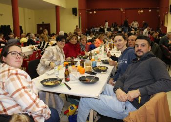 Palaciosrubios reúne a vecinos y visitantes en torno a la fiesta de la matanza típica dentro del circuito provincial de Diputación