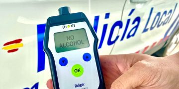 Interceptado un vehículo en Peñaranda que carecía de ITV y con tres ocupantes que portaban sustancias estupefacientes