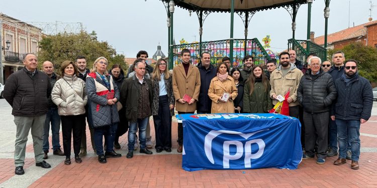 Julio López, edil del PP en Peñaranda, defiende la Constitución “frente a todas esas injerencias del PSOE y de sus socios”