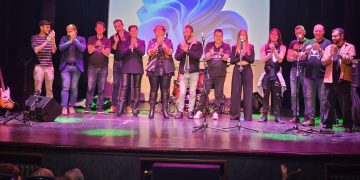 Peñaranda disfruta de una gran gala solidaria en el Calderón a beneficio de los afectados por la DANA y con la música como eje