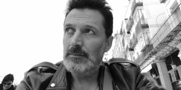 El salmoraleño Santiago Nieto publica su primera novela: «Saber que una persona te ha leído y has despertado algún tipo de emoción en ella con la lectura es mejor que el dinero o el poder»