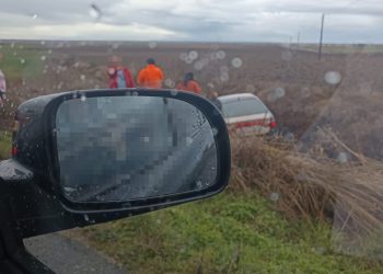 Un herido en Peñaranda al salirse de la vía con su vehículo y acabar en la cuneta en la carretera de Macotera