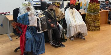 La asociación juvenil Papelera de Villaflores recauda 300 euros en un bingo para que ningún niño se quede sin regalos en Reyes