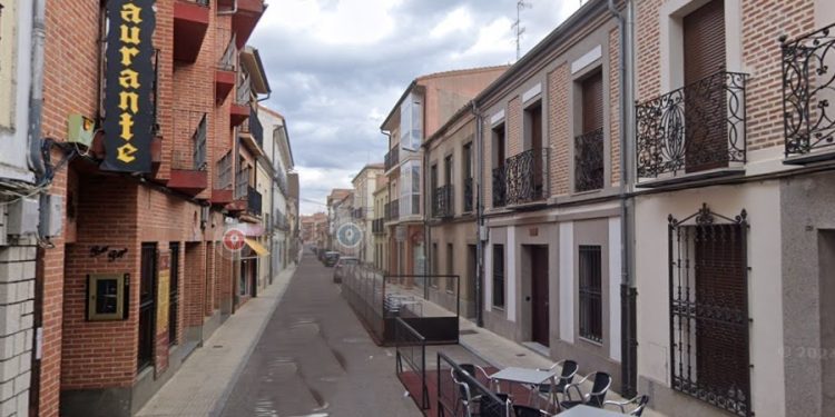 Fallece un nonagenario tras atragantarse mientras comía en un restaurante situado en la calle Ricardo Soriano de Peñaranda