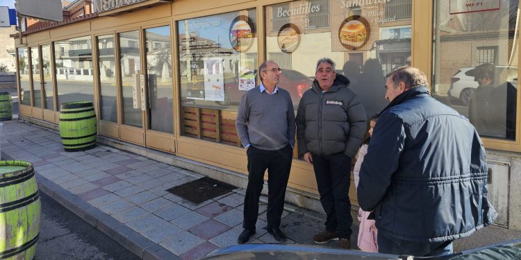 Maxi Bretón, el hostelero de Babilafuente que ha interrumpido su día de descanso tras dar 75.000 euros del sorteo del Niño