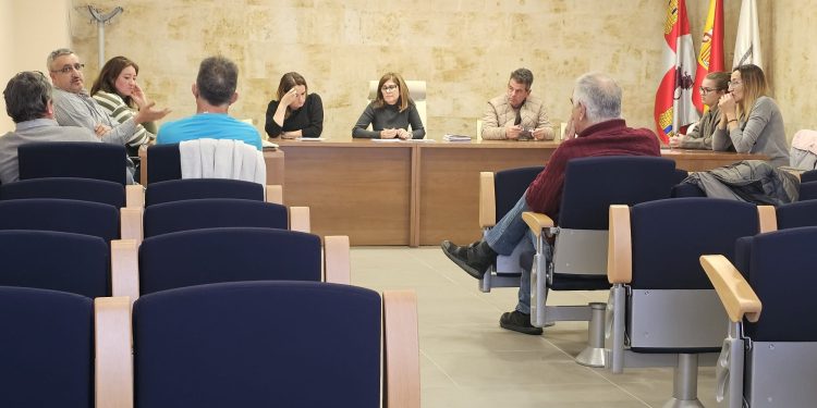 PSOE y BIEN tumban el presupuesto en Babilafuente y reclaman que se ejecute toda la urbanización para ofrecer suelo público