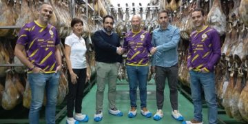 El Club Atletismo Macotera y Jamón Prim renuevan patrocinio por otros cuatro años más en busca de nuevos éxitos deportivos