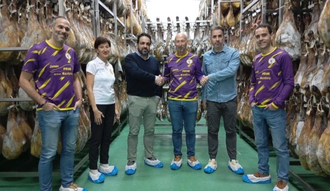 El Club Atletismo Macotera y Jamón Prim renuevan patrocinio por otros cuatro años más en busca de nuevos éxitos deportivos