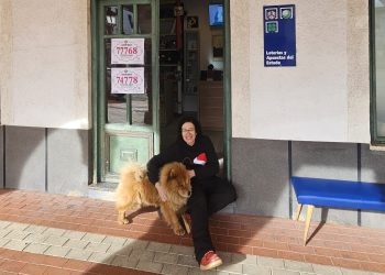 Taz, el «león» que ha traído la suerte al punto de venta de Silvia Martínez que ha repartido 150.000 euros del Niño en Peñaranda