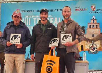 Javier López gana en Cantalapiedra el XVIII Troreal de Reyes de Altanería con Ben-Hur, un macho híbrido de gerifalte peregrino