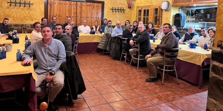 Los alcaldes y portavoces del PP en la comarca de Peñaranda denuncian la utilización política de Carmen Ávila en un asunto tan serio como la seguridad por el problema de los bomberos