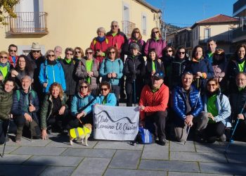 El club de senderismo Camino el Cristo de Alaraz disfruta de la ruta de los lavaderos con una destacada participación de socios