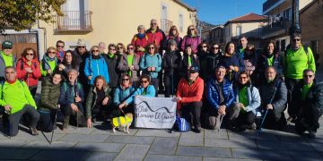 El club de senderismo Camino el Cristo de Alaraz disfruta de la ruta de los lavaderos con una destacada participación de socios