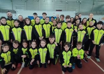 El club de atletismo «Ciudad de Peñaranda» viaja a la capital y entrena en pista cubierta para preparar sus competiciones