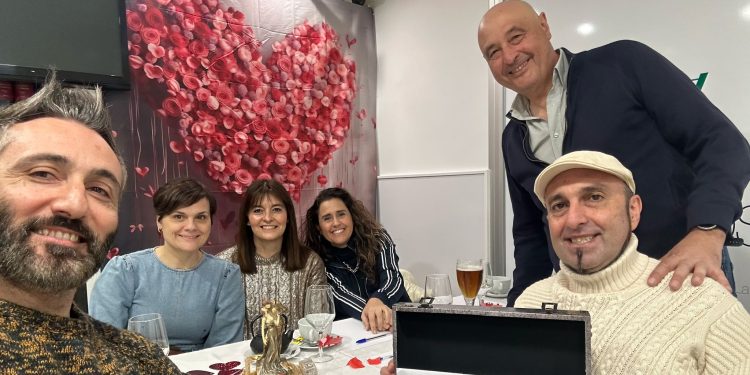 Paola González Sánchez y Pilar Blázquez Lozano ganan la X edición del concurso de poemas de San Valentín de Los Álamos