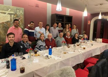 Cesáreo González Bercial celebra en Peñaranda su 80 cumpleaños con una cena en Las Cabañas junto a sus hermanos y sobrinos
