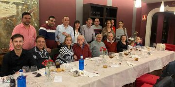 Cesáreo González Bercial celebra en Peñaranda su 80 cumpleaños con una cena en Las Cabañas junto a sus hermanos y sobrinos