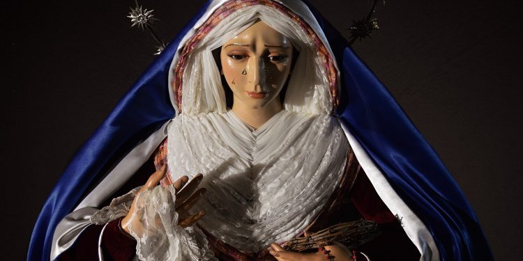 Las imágenes de la Soledad y la Esperanza ya visten de hebreas en Peñaranda de cara al tiempo litúrgico de la Cuaresma