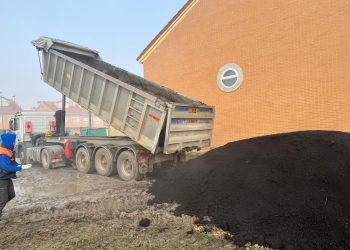 «Fronteira» facilita a Peñaranda la gestión de 250 metros cúbicos de restos vegetales y recibir compost para abonar zonas verdes