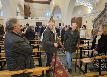 Día grande de las Candelas pasado por agua en Palaciosrubios que ha impedido sacar la procesión con la imagen de la Virgen