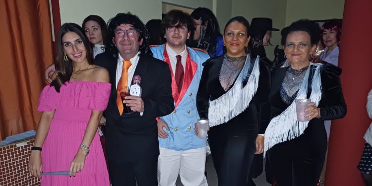 Intenso sábado festivo en Palaciosrubios con la degustación de caldereta en el multiusos y el esperado II Playback beleguino