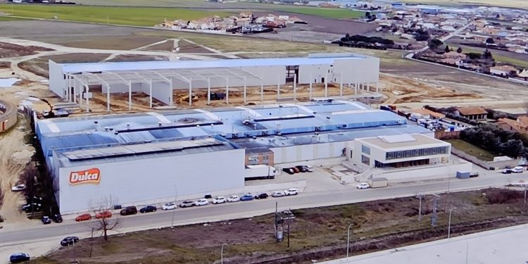 Dulca pondrá en marcha el próximo otoño la primera línea en su nueva factoría y en 2026 una más dedicada a producir croissant