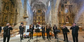 Santiago de la Puebla se convierte un año más en la capital de la capa española con un encuentro que cumple dos décadas de vida